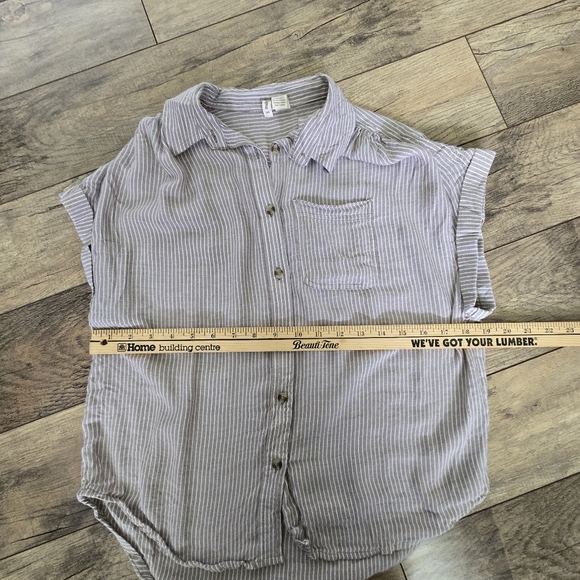 Japna Striped Button-Up Women's Medium Top - Picture 5 of 8
